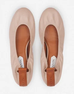 The leather ballerina flat Women Ballerinas